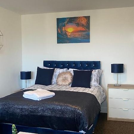 Bv Cosy Studio Eleven At Deighton Huddersfield Apartment Exterior photo