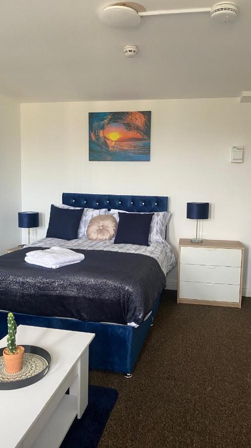 Bv Cosy Studio Eleven At Deighton Huddersfield Apartment Exterior photo